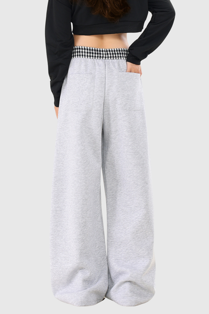 Classic Vintage Pants with a Flattering Fit