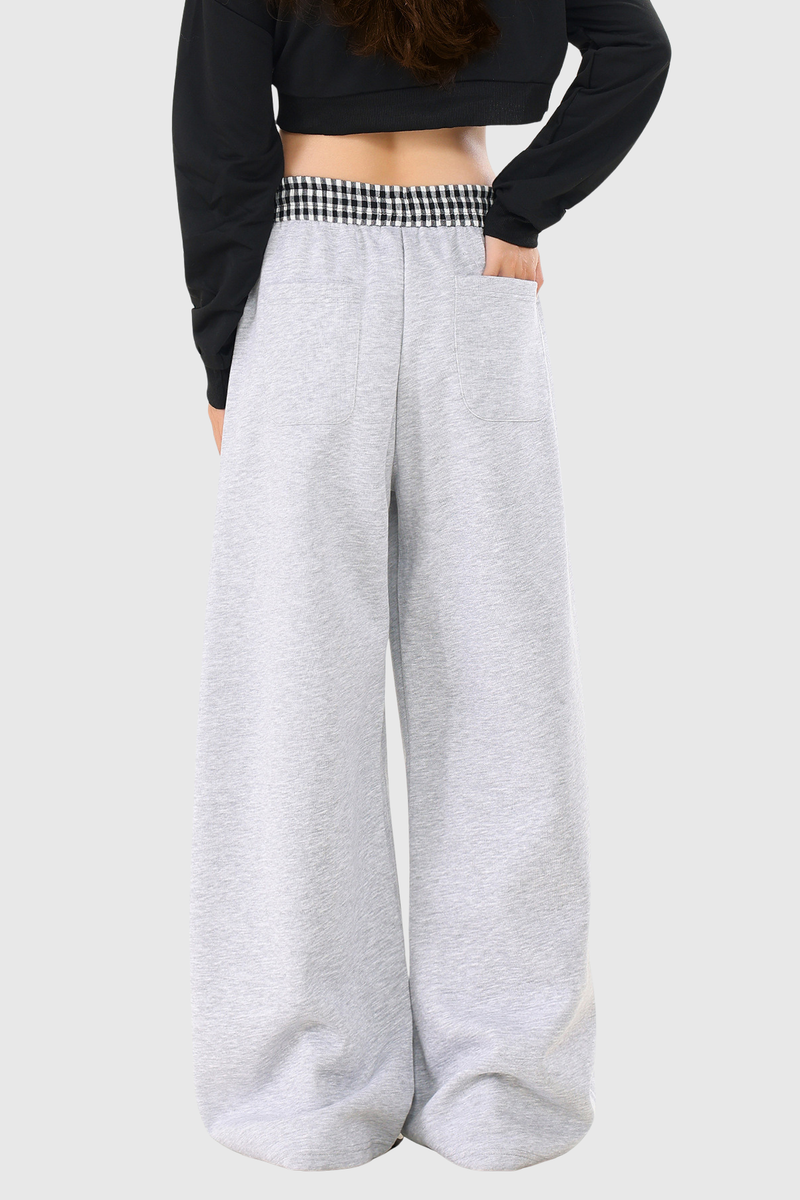 Classic Vintage Pants with a Flattering Fit