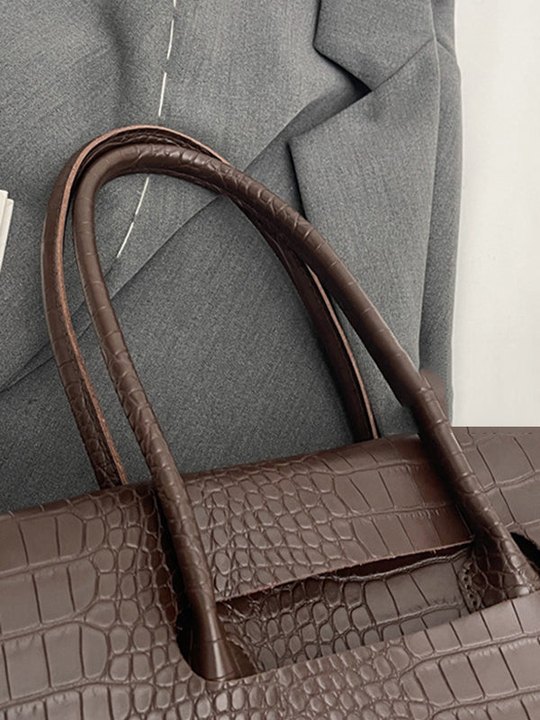 Beautifully Finished Bag in a Timeless Design