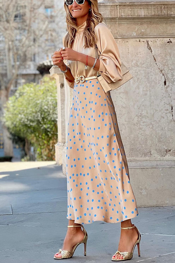 Beautifully Crafted Blouse in a Classic Style