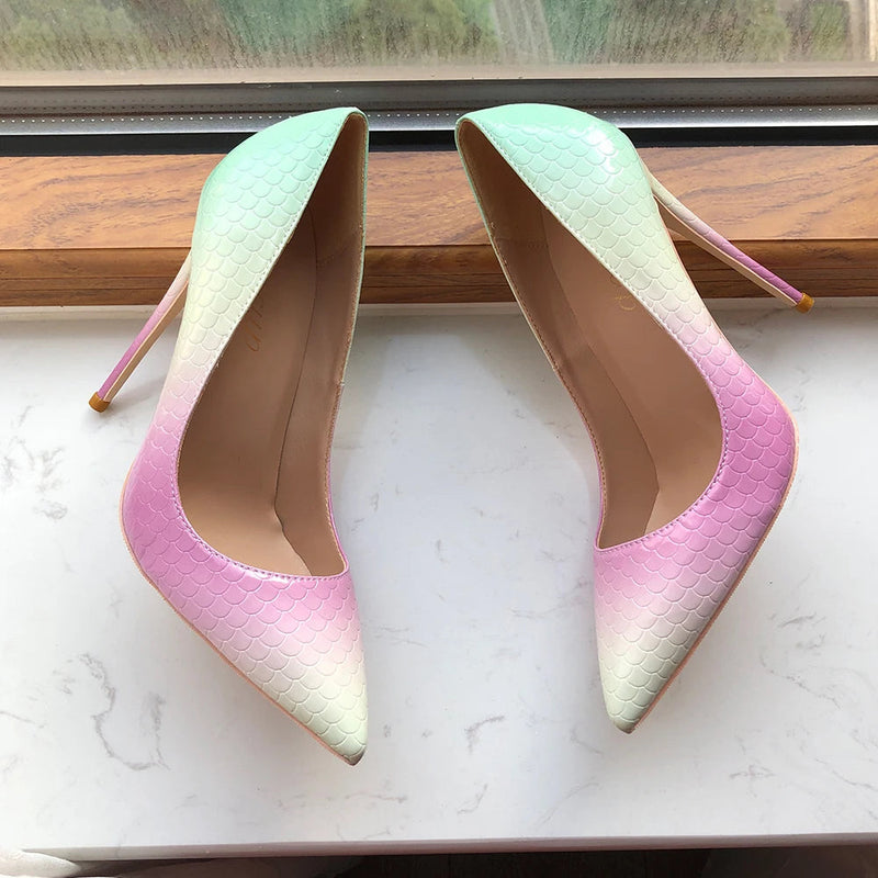 Effortlessly Elegant Shoes with a Timeless Design