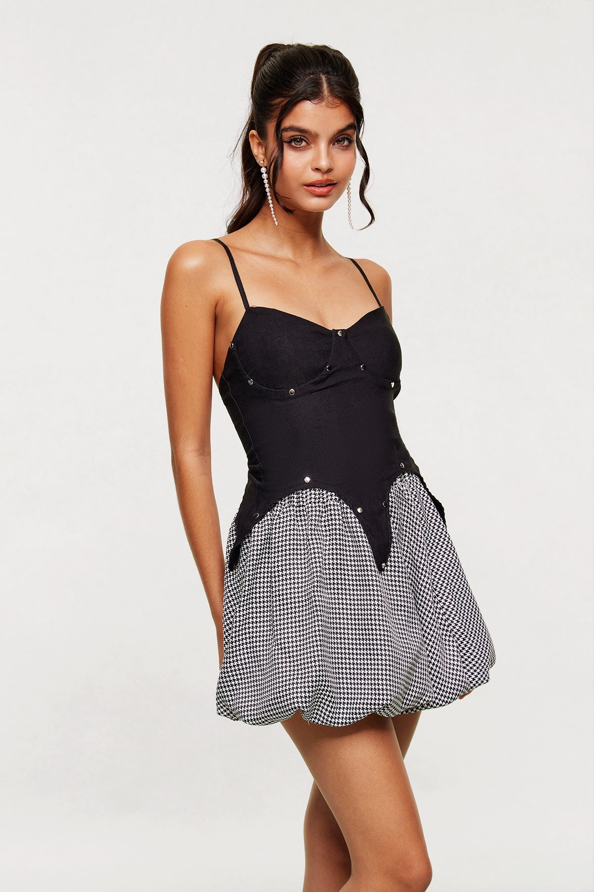 Beautifully Finished Garment in a Timeless Design