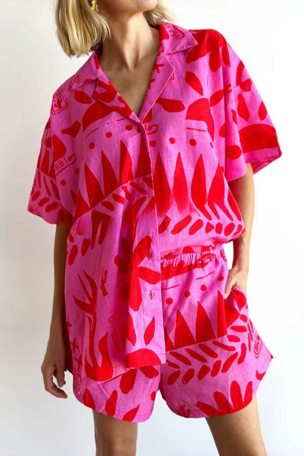 Classic Vintage Shirt with a Flattering Fit