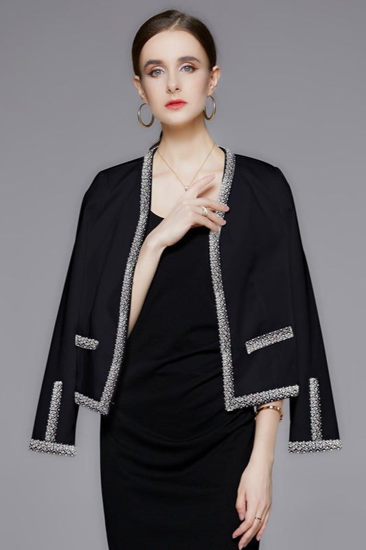 Well Tailored Coat with a Graceful Silhouette