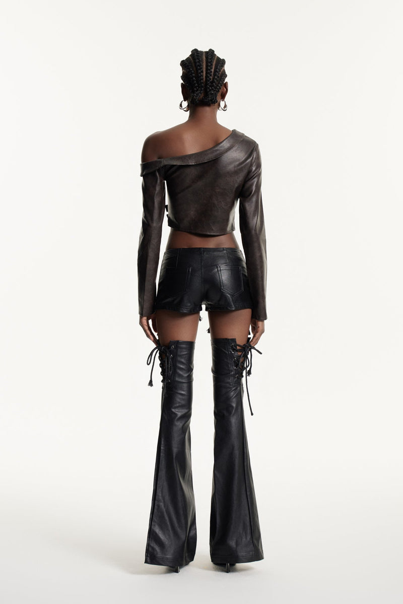 A Vintage Style Top with Delicate Timeless Details