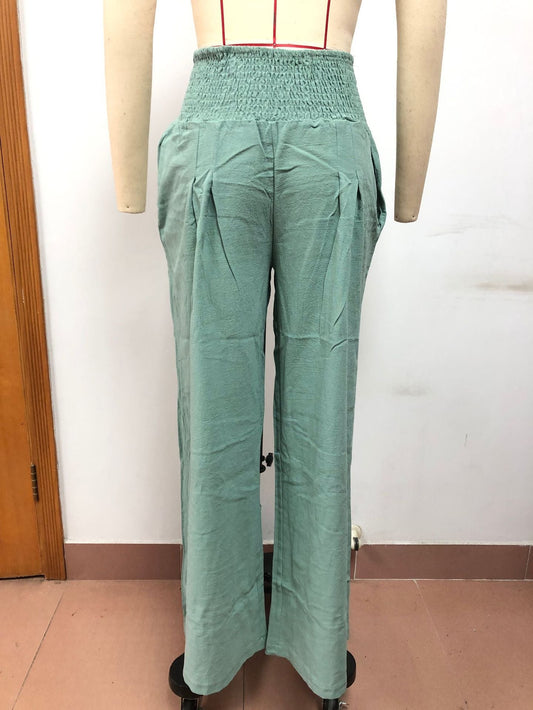 Well Tailored Trousers with a Graceful Silhouette