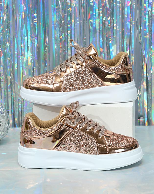 Effortlessly Elegant Shoes with a Timeless Design
