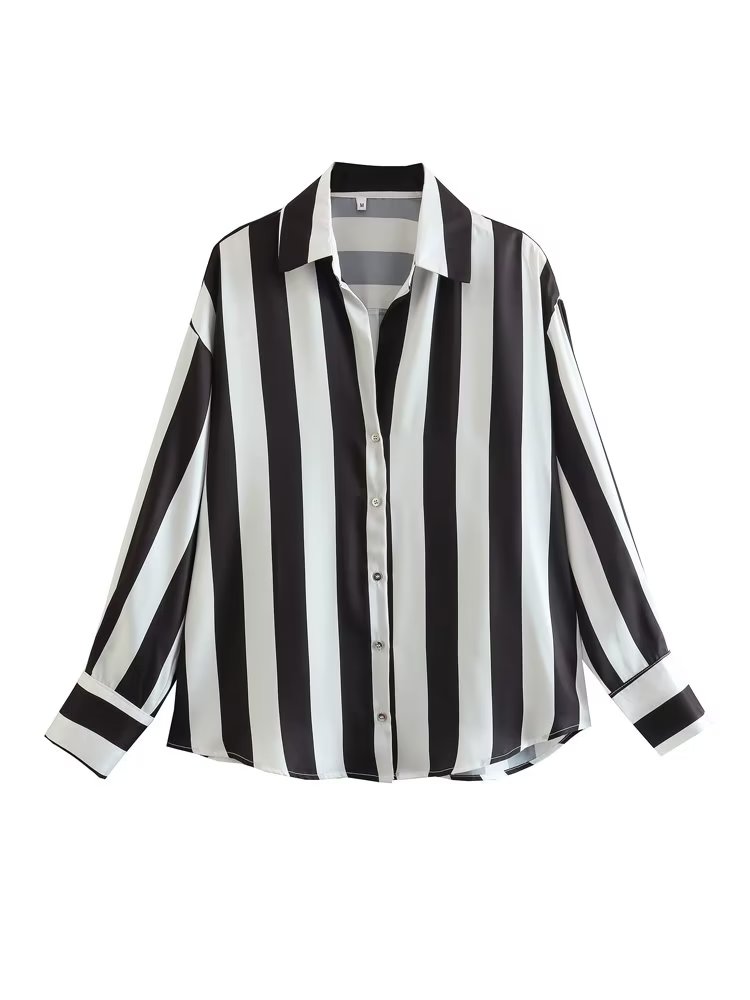 Effortlessly Elegant Blouse with a Timeless Design