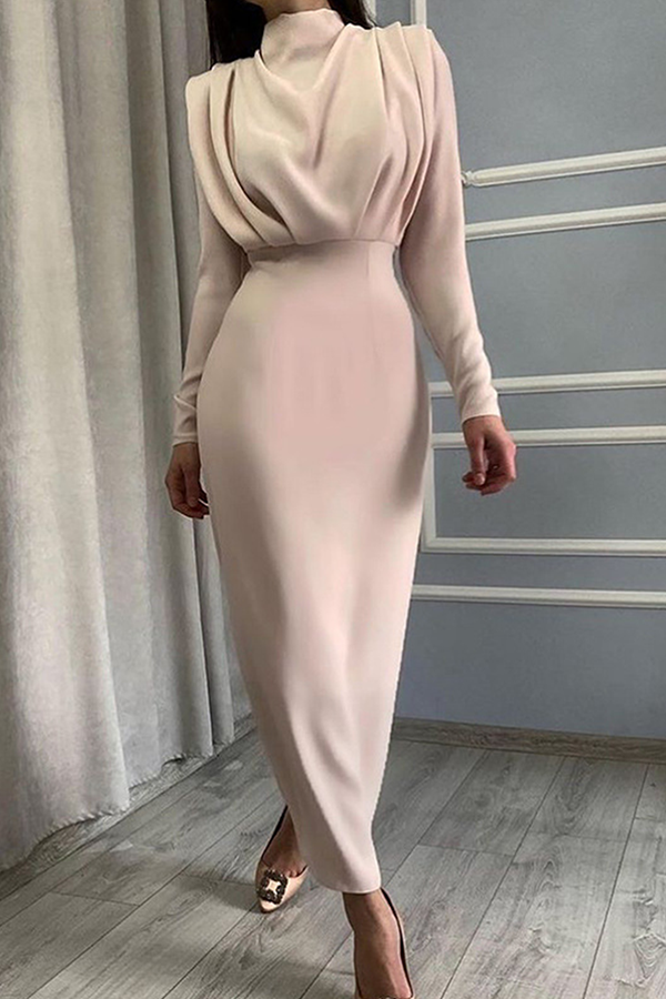 Well Tailored Dress with a Graceful Silhouette