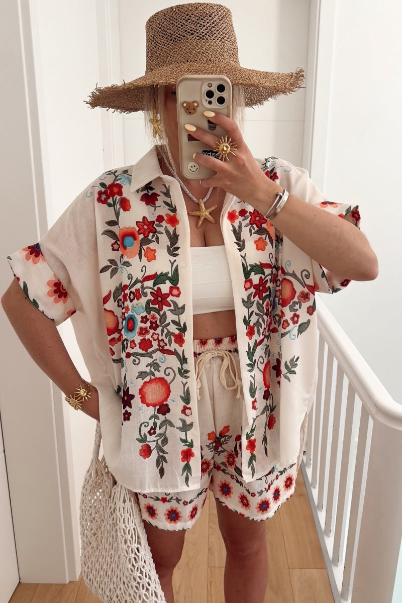 Elegantly Styled Shirt for Everyday Wear