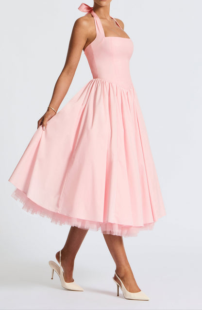 Classic Vintage Dress with a Flattering Fit