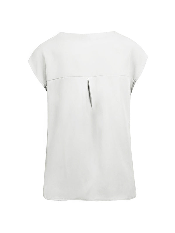 Classic Vintage Blouse with a Flattering Fit