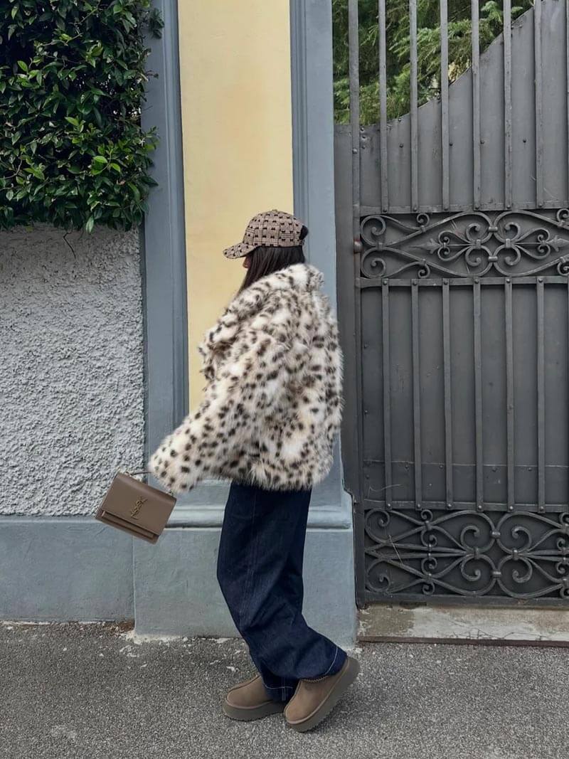 Elegantly Styled Jacket for Everyday Wear