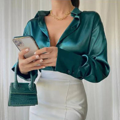 Beautifully Crafted Blouse in a Classic Style