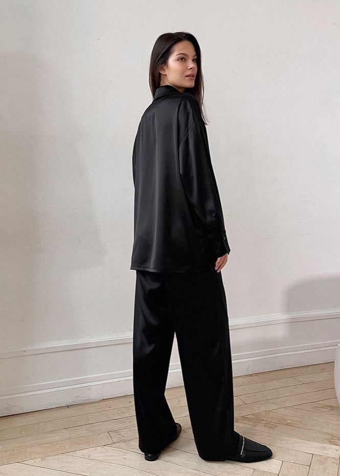 Effortlessly Elegant Shirt with a Timeless Design
