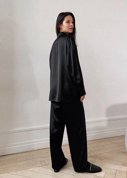 Effortlessly Elegant Shirt with a Timeless Design