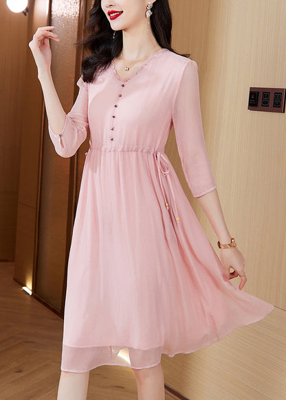 Well Tailored Dress with a Graceful Silhouette