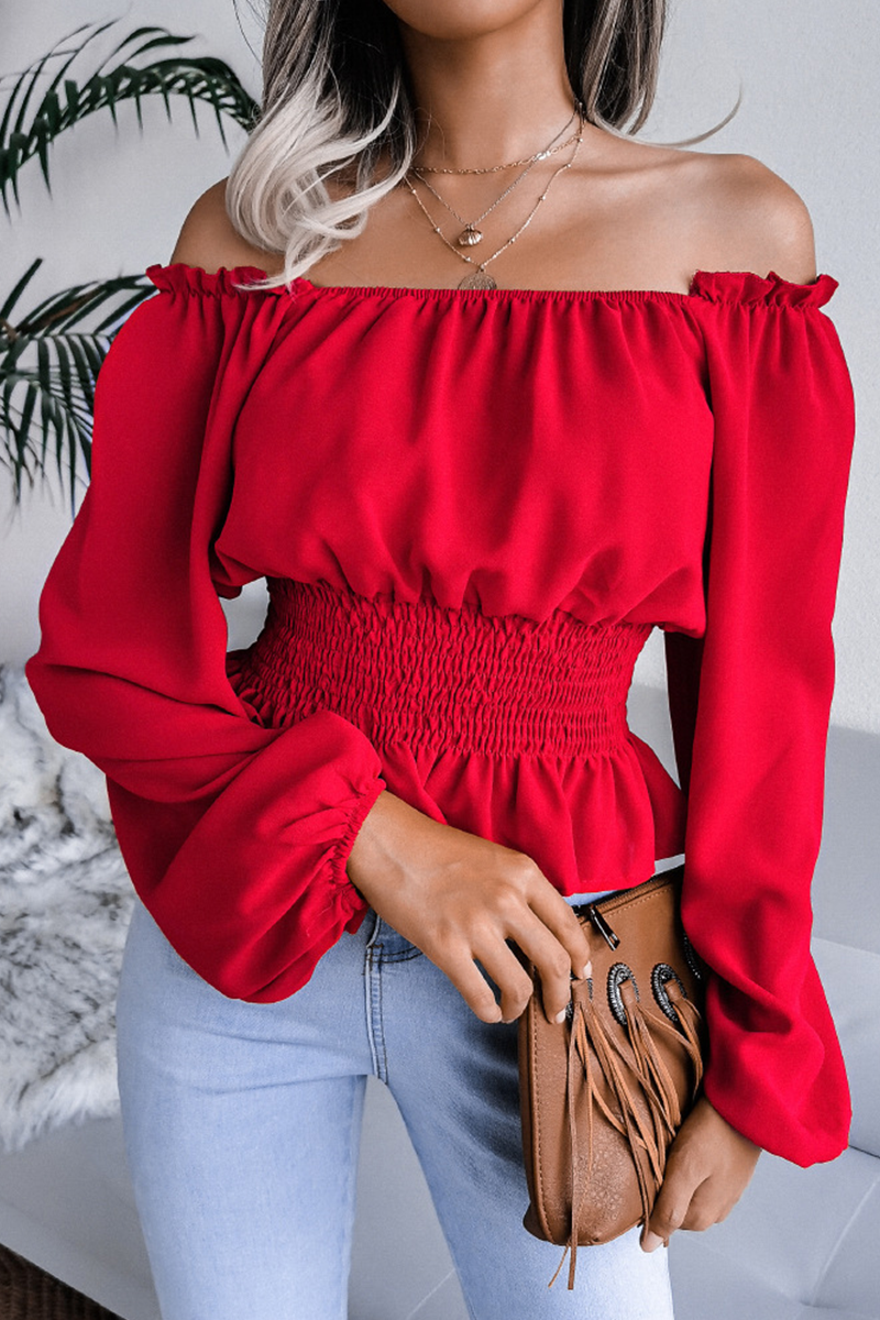 Effortlessly Elegant Top with a Timeless Design