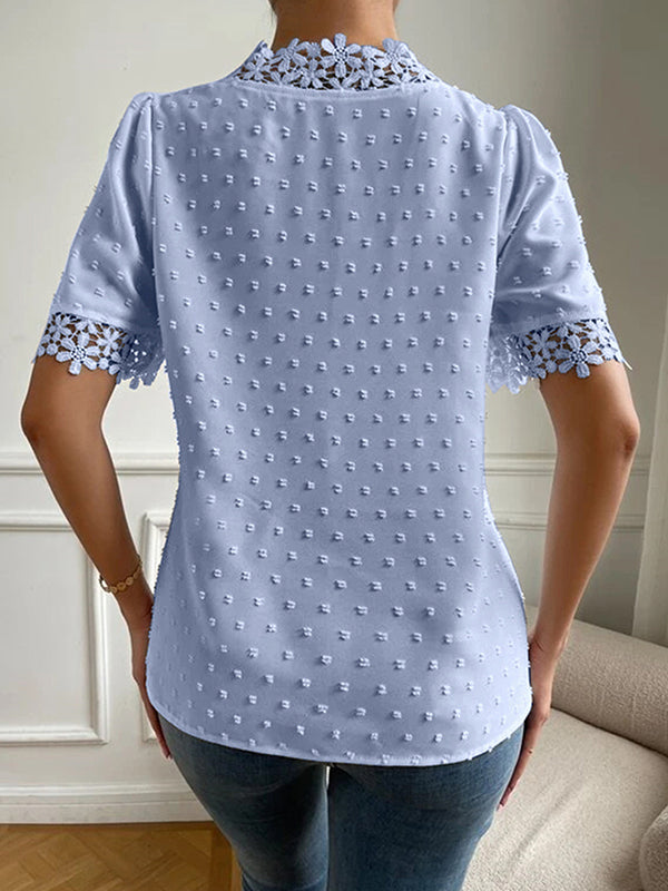 Sophisticated Blouse with a Clean Classic Look
