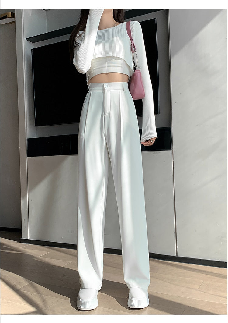A Vintage Style Trousers with Delicate Timeless Details