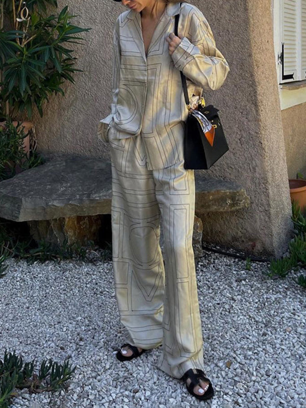 Classic Vintage Blouse with a Flattering Fit