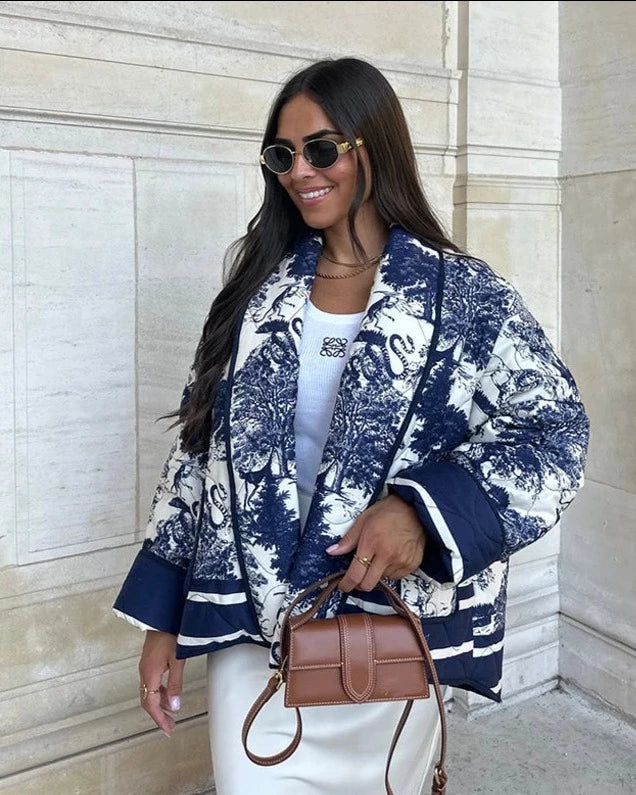 Effortlessly Elegant Jacket with a Timeless Design