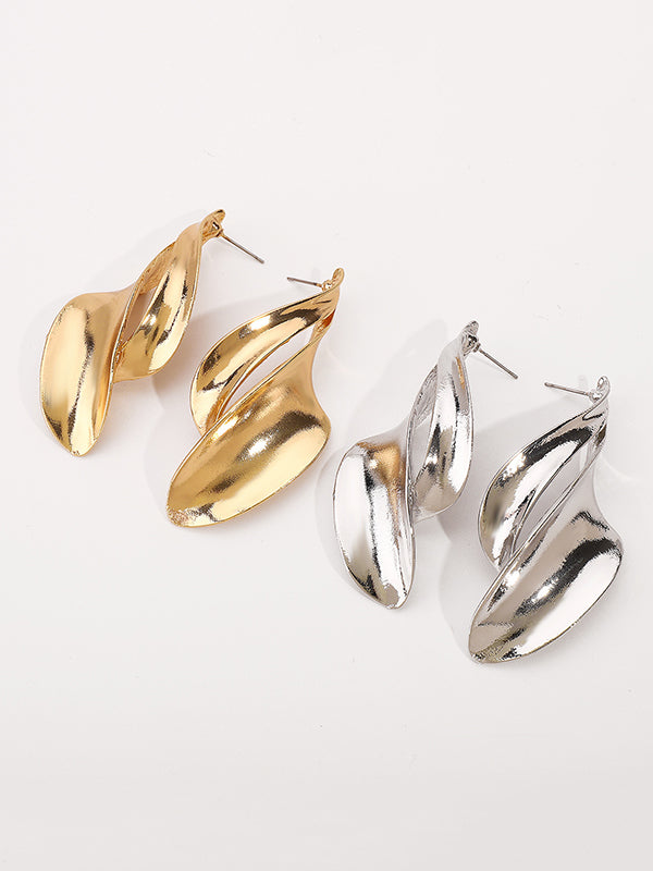 Gracefully Styled Garment for Any Occasion