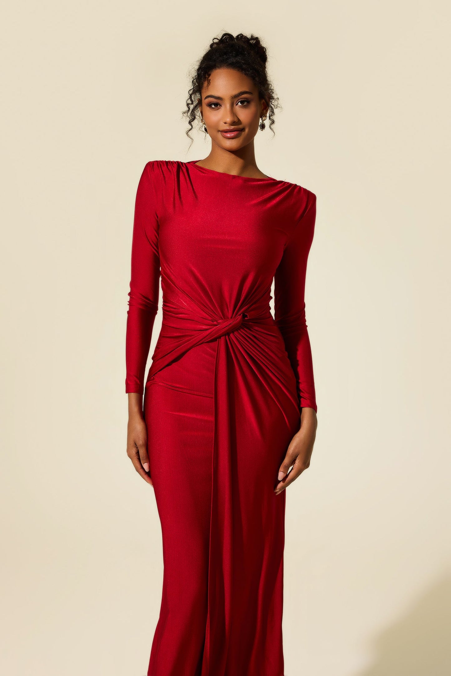 Beautifully Finished Dress in a Timeless Design