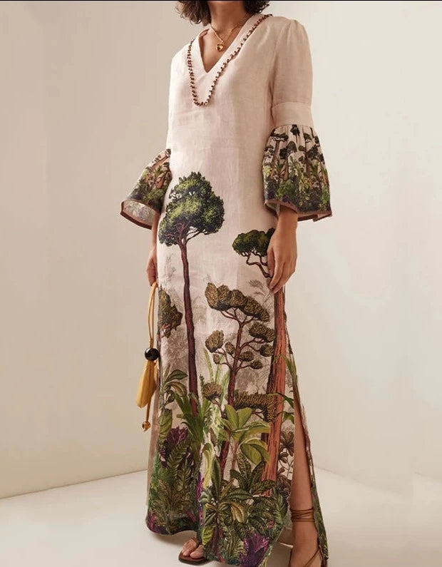 Well Tailored Dress with a Graceful Silhouette