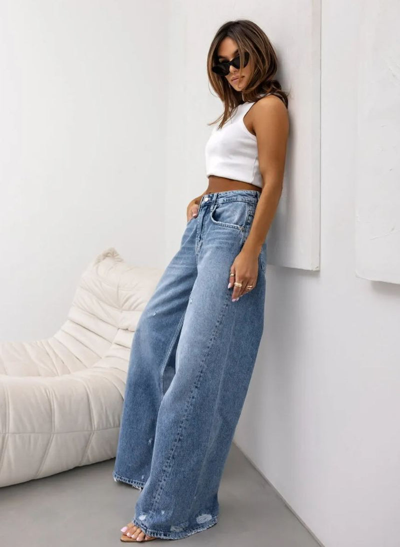 Sophisticated Garment with a Clean Classic Look
