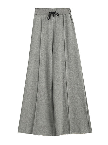 Well Tailored Pants with a Graceful Silhouette