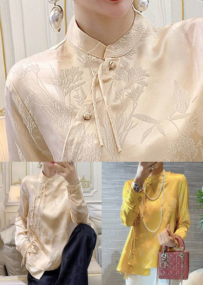 Well Tailored Blouse with a Graceful Silhouette
