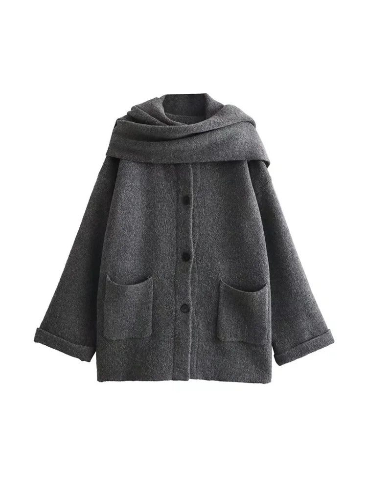 Well Tailored Coat with a Graceful Silhouette