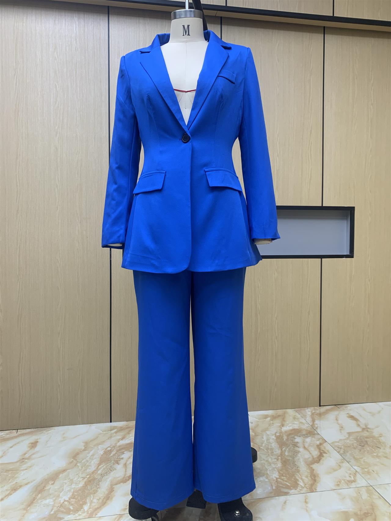 Classic Vintage Pants with a Flattering Fit