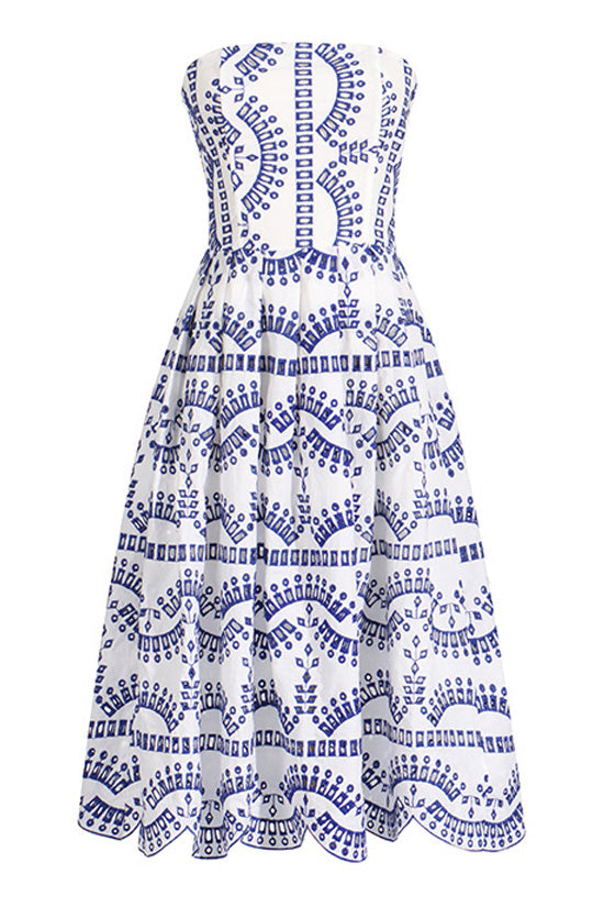 Gracefully Styled Dress for Any Occasion