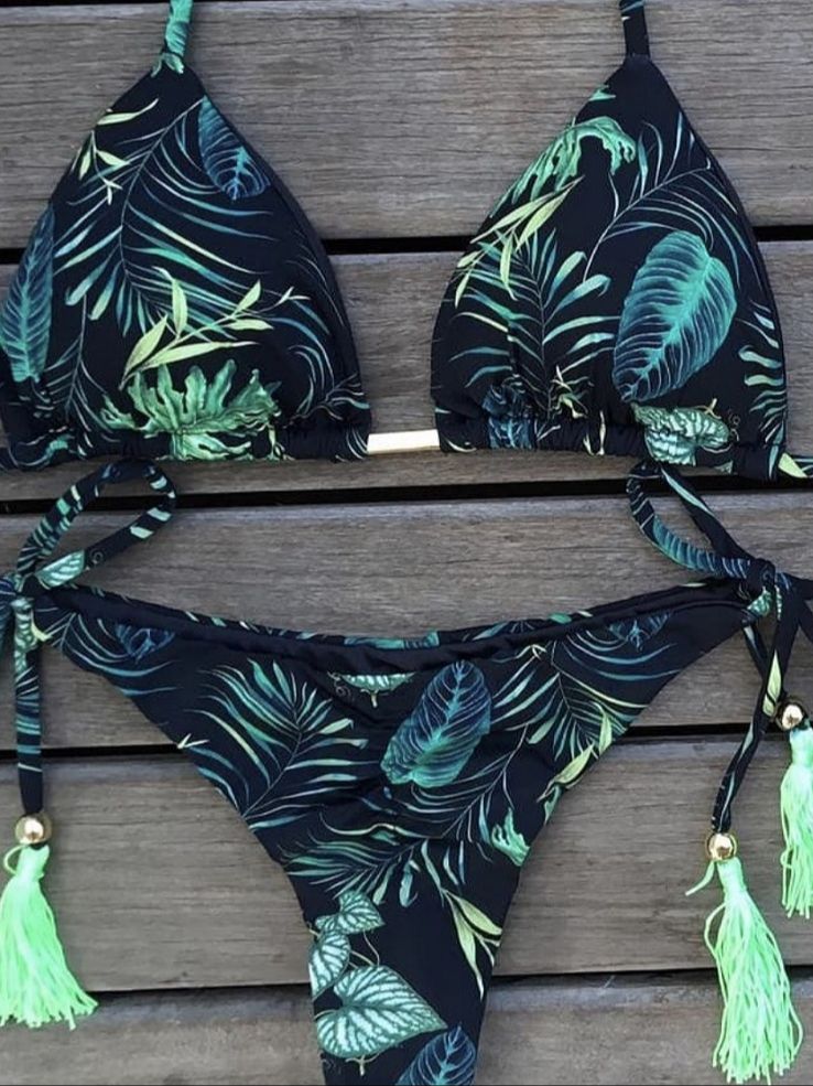 Classic Vintage Bikini with a Flattering Fit
