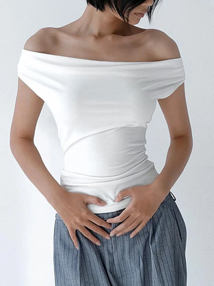 Beautifully Finished Top in a Timeless Design