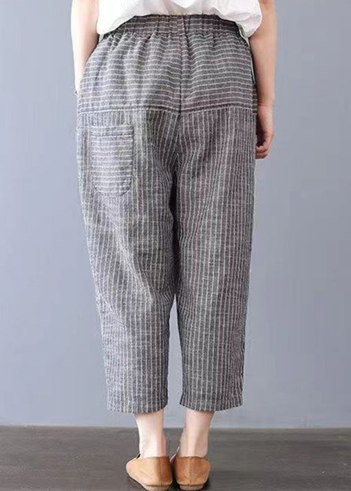 Effortlessly Elegant Pants with a Timeless Design