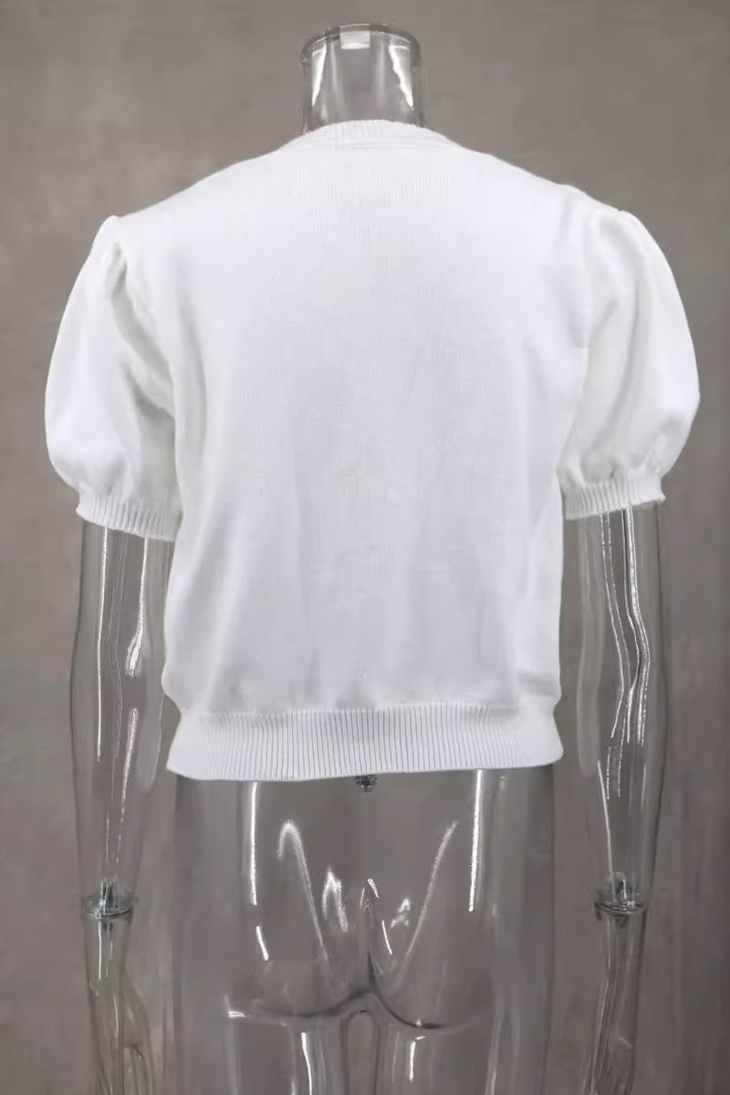Beautifully Finished Top in a Timeless Design