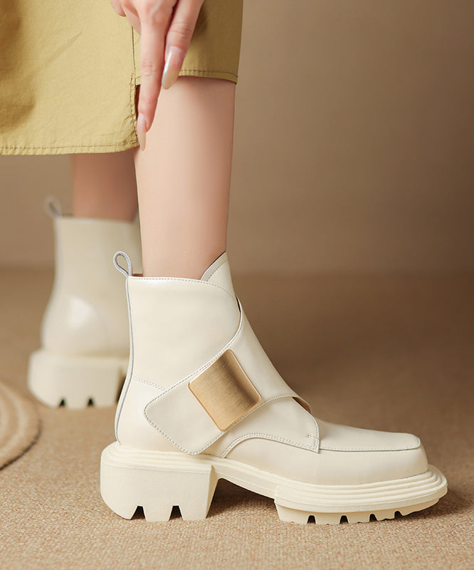 Beautifully Finished Boots in a Timeless Design