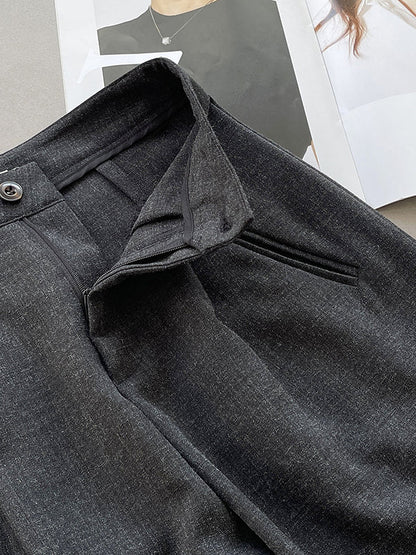 Well Tailored Pants with a Graceful Silhouette