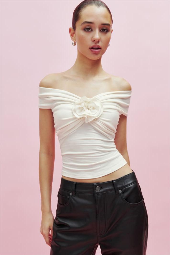 Elegantly Styled Top for Everyday Wear