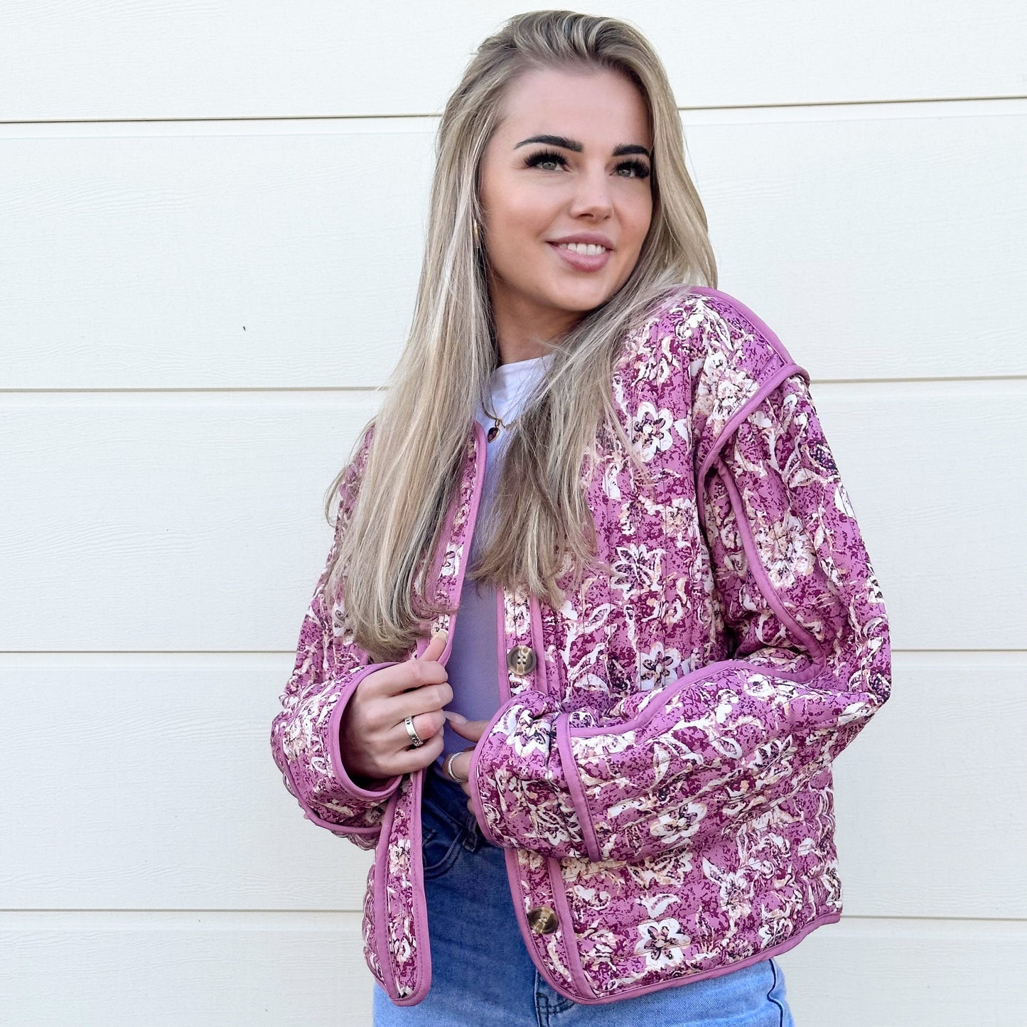 Elegantly Styled Jacket for Everyday Wear