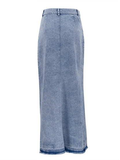Well Tailored Garment with a Graceful Silhouette