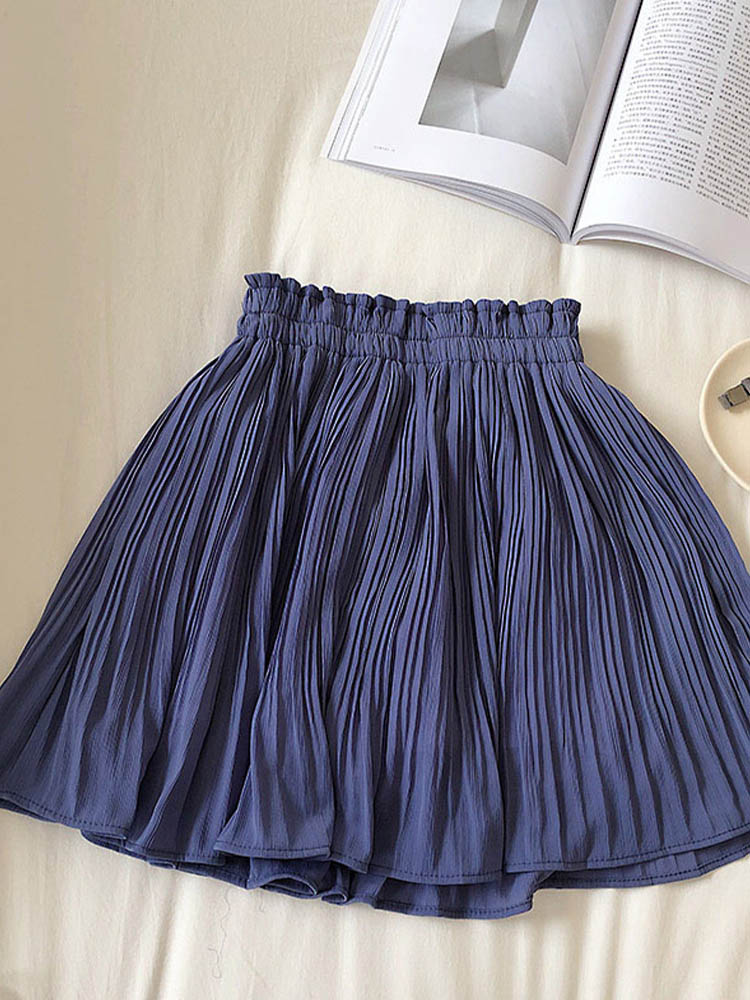Well Tailored Garment with a Graceful Silhouette