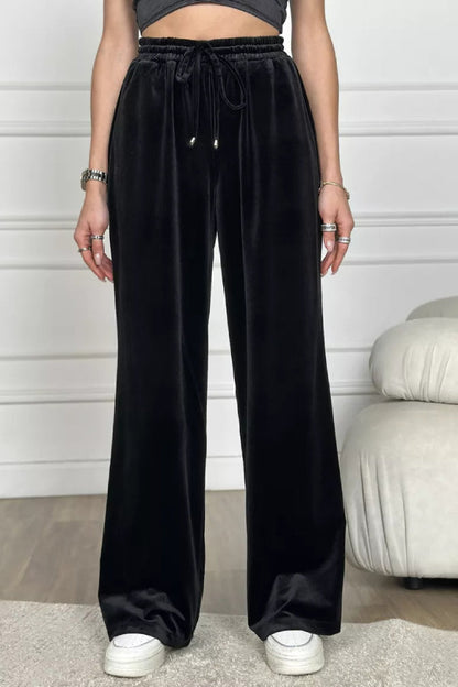 Elegantly Styled Pants for Everyday Wear