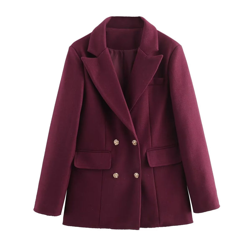 Sophisticated Garment with a Clean Classic Look