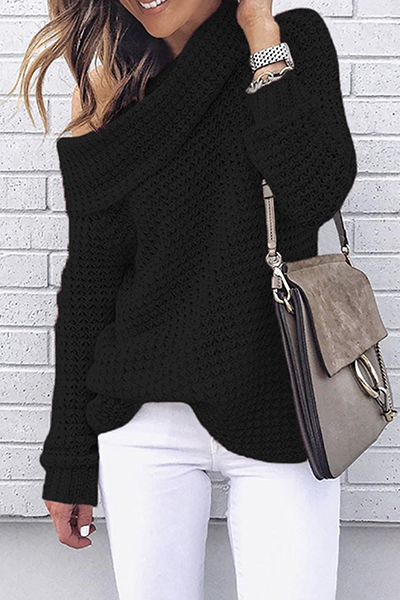Well Tailored Sweater with a Graceful Silhouette