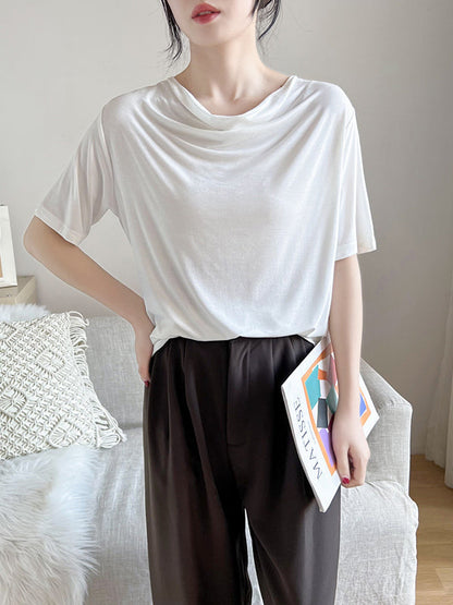 Effortlessly Elegant T-Shirt with a Timeless Design