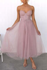 Beautifully Finished Dress in a Timeless Design